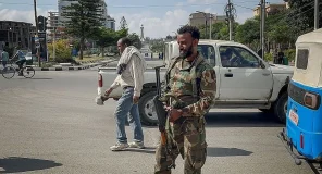 Forcat rebele tërhiqen nga Mekelle, rriten shqetësimet për një luftë të re në Etiopi