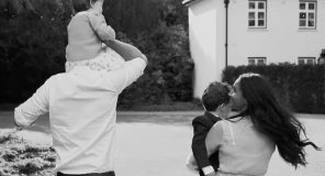 Meghan shfaq fëmijët në video, rihapet debati për sigurinë e tyre
