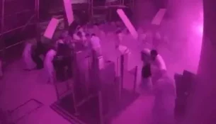 Arabia Saudite paralajmëron përgjigje të fortë ndaj sulmeve të Houthi-ve në aeroporte