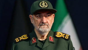 Shefi i sigurisë së Iranit takohet me Mojtaba Khamenein pas bisedimeve me vendet e Paktit të Mekës