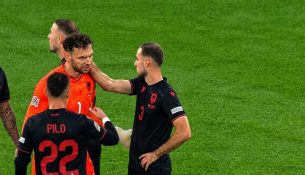 Karton i kuq dhe gol – Shqipëria “shpërbëhet” brenda katër minutave