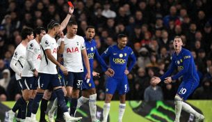 Autogol, karton i kuq dhe një gol spektakolar, Tottenham ‘fundos’ Chelsean