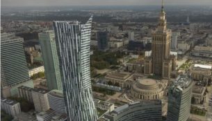 Polonia renditet mes 20 ekonomive më të mëdha në botë, rikthehen emigrantët e kualifikuar