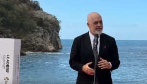 Rama mbërrin në Budva për Samitin e Procesit të Berlinit: Një ritual i përvitshëm