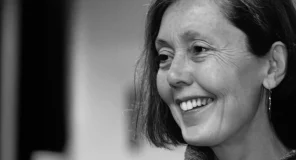 Të menduarit magjik dhe poezitë qëllimisht të pakuptueshme të Anne Carson