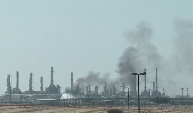 Zjarr dhe re tymi pranë një impianti të Aramco në Riad, nuk dihet shkaku